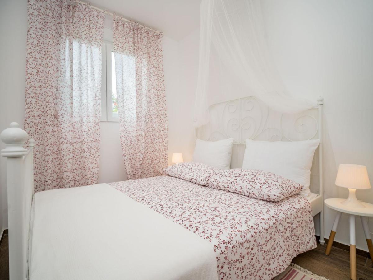 Holiday Home Ofelia Buroli Exterior foto